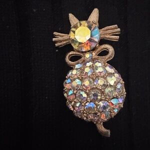 Vintage cat brooch 1960s rhinestonesAurora Borealis stones